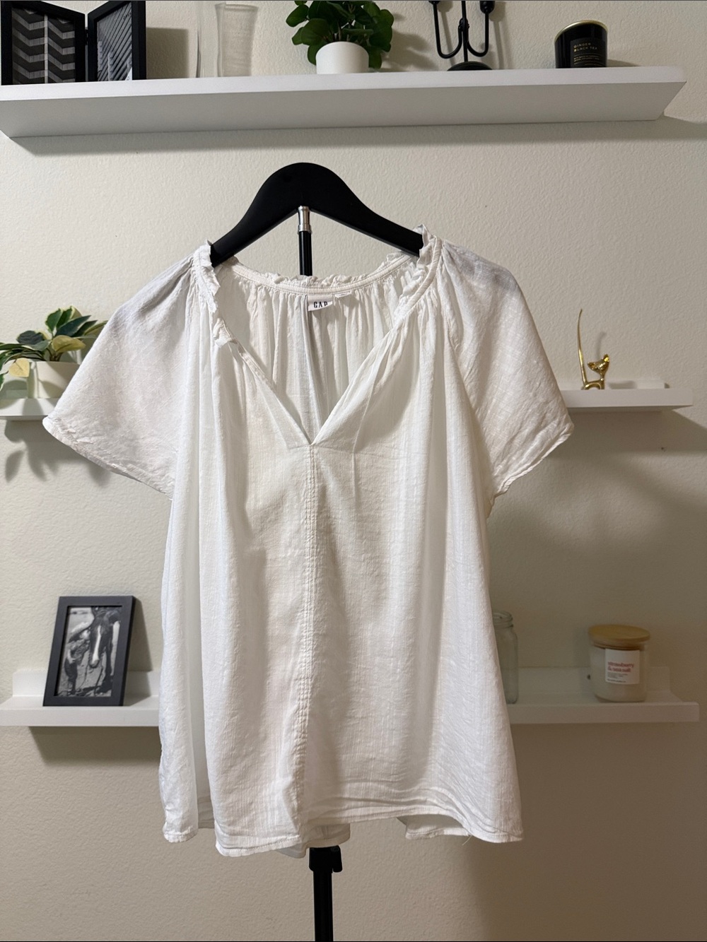 GAP White Peasant Short Sleeve V-Neck Blouse